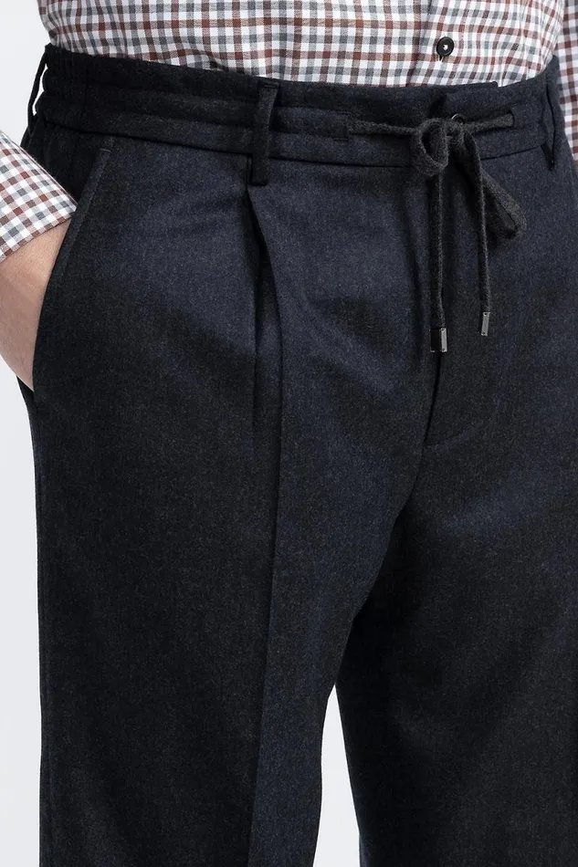 Peserico Trousers Man Pure New Wool Joggers Graphite Peserico Trousers Man Pure New Wool Joggers Graphite