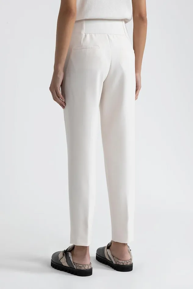 Peserico Trousers Woman Double Stretch Viscose Cotton Fabric Trousers Pearl Beige Peserico Trousers Woman Double Stretch Viscose Cotton Fabric Trousers Pearl Beige