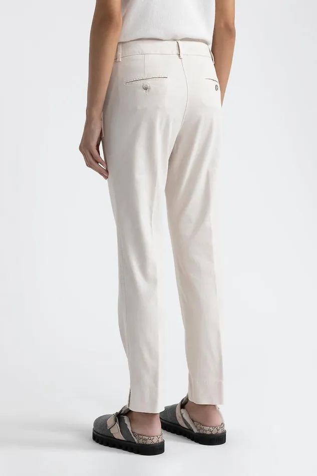 Peserico Trousers Woman Iconic 4718 Cotton Silk Gabardine And Tencel Trousers Pearl Beige Peserico Trousers Woman Iconic 4718 Cotton Silk Gabardine And Tencel Trousers Pearl Beige