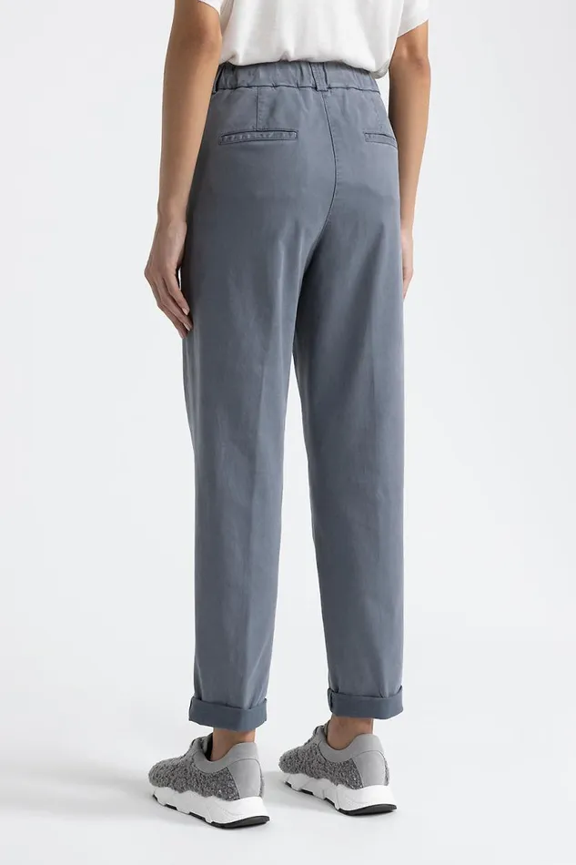 Peserico Trousers Woman Peachskin Gabardine Carrot Trousers Slate Peserico Trousers Woman Peachskin Gabardine Carrot Trousers Slate