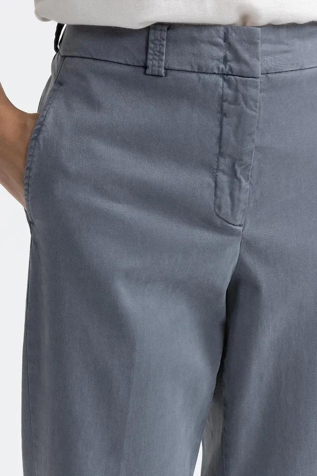 Peserico Trousers Woman Peachskin Gabardine Carrot Trousers Slate Peserico Trousers Woman Peachskin Gabardine Carrot Trousers Slate