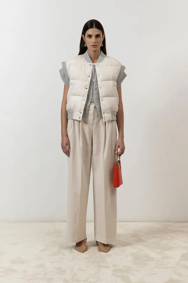 Peserico Trousers Woman Pleated Trousers In Cotton Silk Gabardine And Tencel Pearl Beige Peserico Trousers Woman Pleated Trousers In Cotton Silk Gabardine And Tencel Pearl Beige