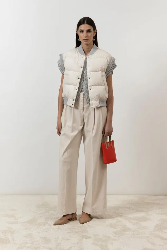 Peserico Trousers Woman Pleated Trousers In Cotton Silk Gabardine And Tencel Pearl Beige Peserico Trousers Woman Pleated Trousers In Cotton Silk Gabardine And Tencel Pearl Beige