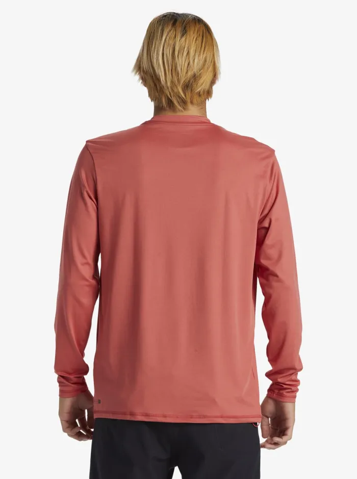 Rashguards Men Quiksilver Solid Streak Long Sleeve Upf 50 Surf Tee Mineral Red Rashguards Men Quiksilver Solid Streak Long Sleeve Upf 50 Surf Tee Mineral Red