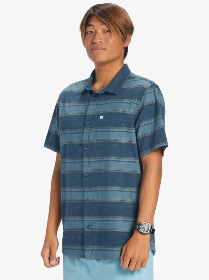 Shirts and Polos Men Quiksilver Cali Sunrise Short Sleeve Shirt Midnight Navy Cali Str Shirts and Polos Men Quiksilver Cali Sunrise Short Sleeve Shirt Midnight Navy Cali Str