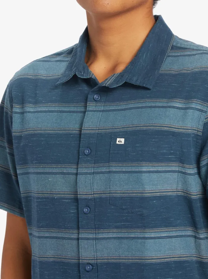 Shirts and Polos Men Quiksilver Cali Sunrise Short Sleeve Shirt Midnight Navy Cali Str Shirts and Polos Men Quiksilver Cali Sunrise Short Sleeve Shirt Midnight Navy Cali Str