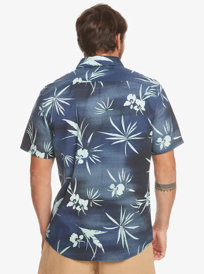 Shirts and Polos Men Quiksilver Fade Out Short Sleeve Shirt Naval Academy Fade Out Shirts and Polos Men Quiksilver Fade Out Short Sleeve Shirt Naval Academy Fade Out