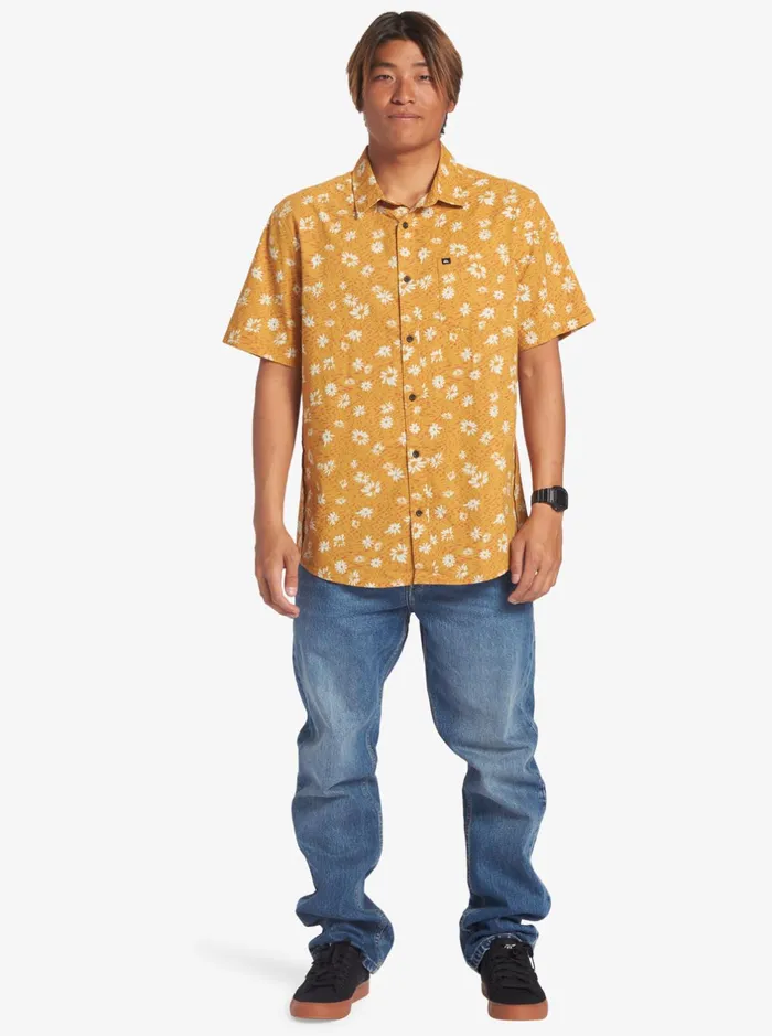 Shirts and Polos Men Quiksilver Future Hippie Short Sleeve Woven Shirt Mustard Future Hippy Shirts and Polos Men Quiksilver Future Hippie Short Sleeve Woven Shirt Mustard Future Hippy