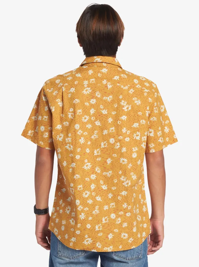 Shirts and Polos Men Quiksilver Future Hippie Short Sleeve Woven Shirt Mustard Future Hippy Shirts and Polos Men Quiksilver Future Hippie Short Sleeve Woven Shirt Mustard Future Hippy