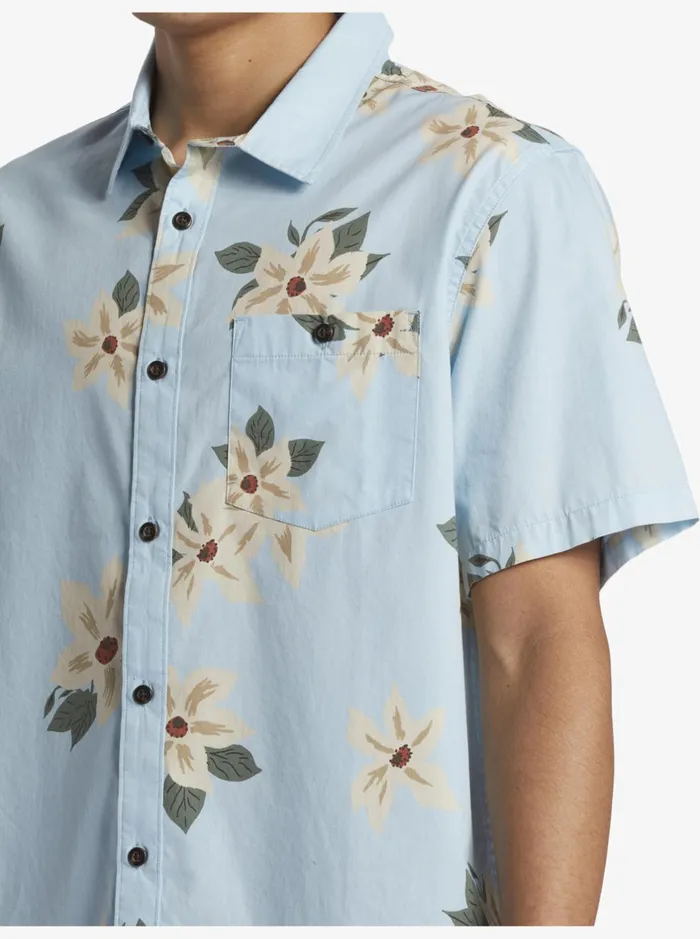 Shirts and Polos Men Quiksilver Hawaii Lei Day Woven Hawaiian Shirt Sky Blue Shirts and Polos Men Quiksilver Hawaii Lei Day Woven Hawaiian Shirt Sky Blue