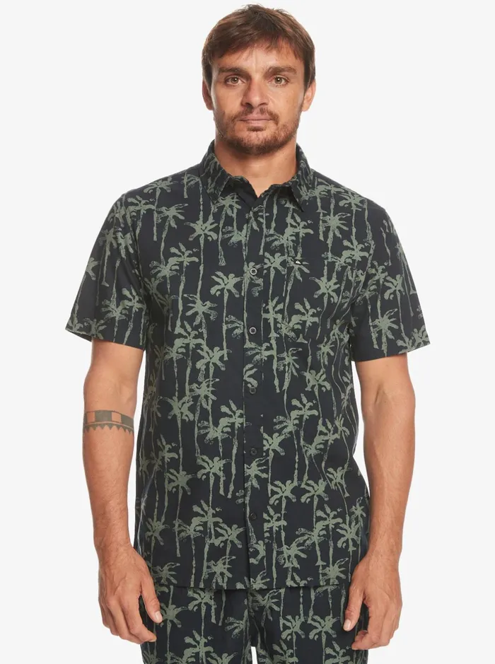 Shirts and Polos Men Quiksilver Painted Palm Short Sleeve Shirt Laurel Wreath Painted Palms Shirts and Polos Men Quiksilver Painted Palm Short Sleeve Shirt Laurel Wreath Painted Palms