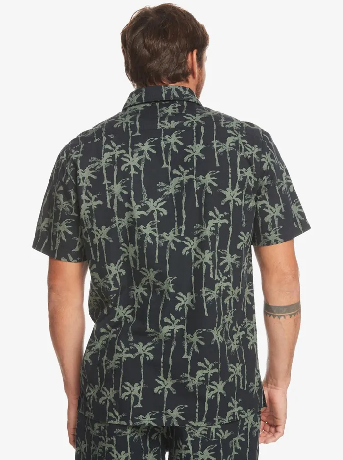 Shirts and Polos Men Quiksilver Painted Palm Short Sleeve Shirt Laurel Wreath Painted Palms Shirts and Polos Men Quiksilver Painted Palm Short Sleeve Shirt Laurel Wreath Painted Palms