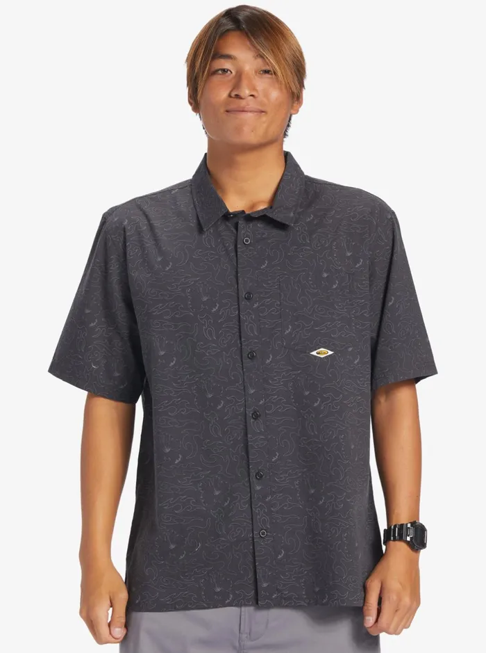 Shirts and Polos Men Quiksilver The Saturn Short Sleeve Shirt Tarmac Tribal Floral Shirts and Polos Men Quiksilver The Saturn Short Sleeve Shirt Tarmac Tribal Floral
