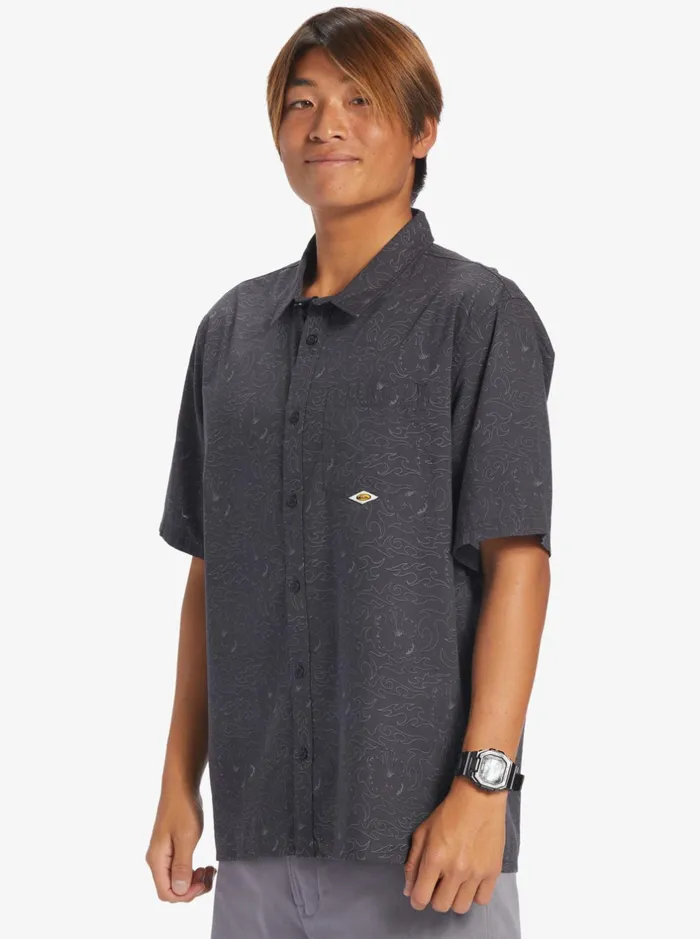 Shirts and Polos Men Quiksilver The Saturn Short Sleeve Shirt Tarmac Tribal Floral Shirts and Polos Men Quiksilver The Saturn Short Sleeve Shirt Tarmac Tribal Floral