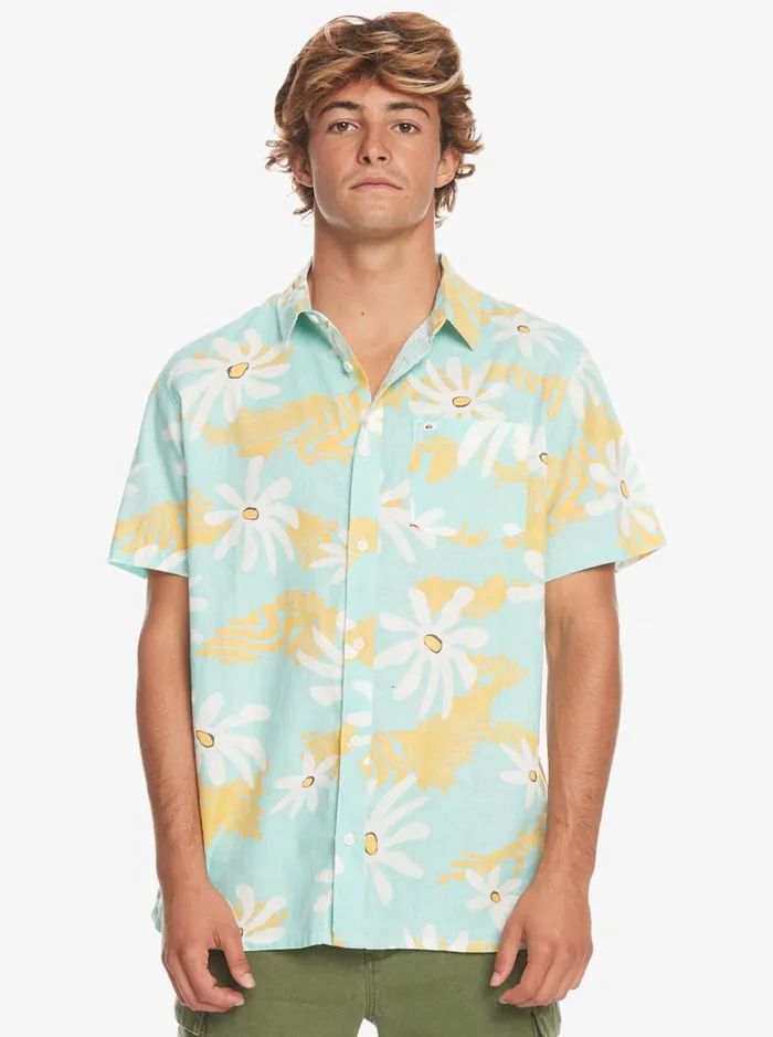 Shirts and Polos Men Quiksilver Trippy Floral Short Sleeve Shirt Pastel Turquoise Trippy Shirts and Polos Men Quiksilver Trippy Floral Short Sleeve Shirt Pastel Turquoise Trippy