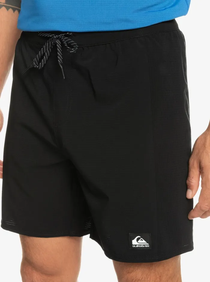Shorts and Amphibians Men Quiksilver Highline Omni Short 17034 Volleys Black Shorts and Amphibians Men Quiksilver Highline Omni Short 17034 Volleys Black
