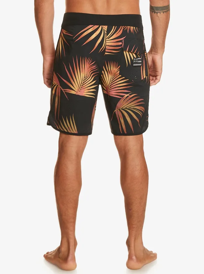 Shorts and Amphibians Men Quiksilver Highline Scallop 19034 Boardshorts Mineral Red Shorts and Amphibians Men Quiksilver Highline Scallop 19034 Boardshorts Mineral Red