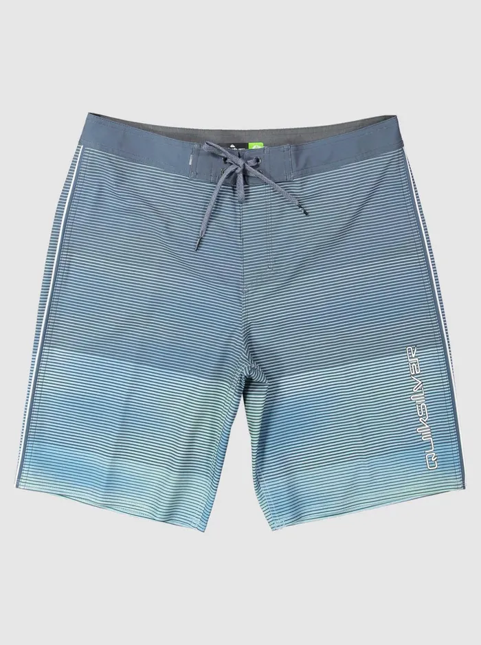 Shorts and Amphibians Men Quiksilver Surfsilk Massive 20034 Boardshorts Azure Blue Shorts and Amphibians Men Quiksilver Surfsilk Massive 20034 Boardshorts Azure Blue