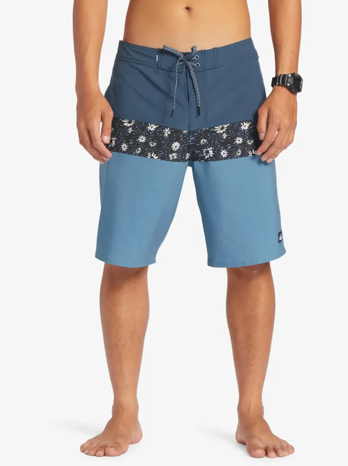 Shorts and Amphibians Men Quiksilver Surfsilk Panel 20034 Boardshorts Aegean Blue Shorts and Amphibians Men Quiksilver Surfsilk Panel 20034 Boardshorts Aegean Blue