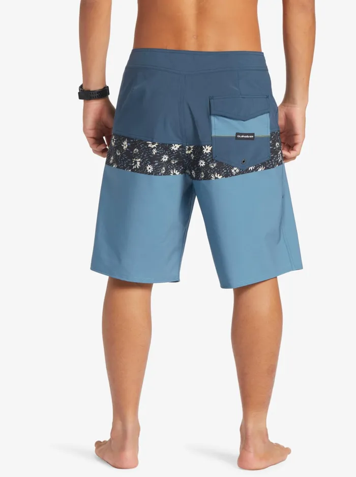 Shorts and Amphibians Men Quiksilver Surfsilk Panel 20034 Boardshorts Aegean Blue Shorts and Amphibians Men Quiksilver Surfsilk Panel 20034 Boardshorts Aegean Blue