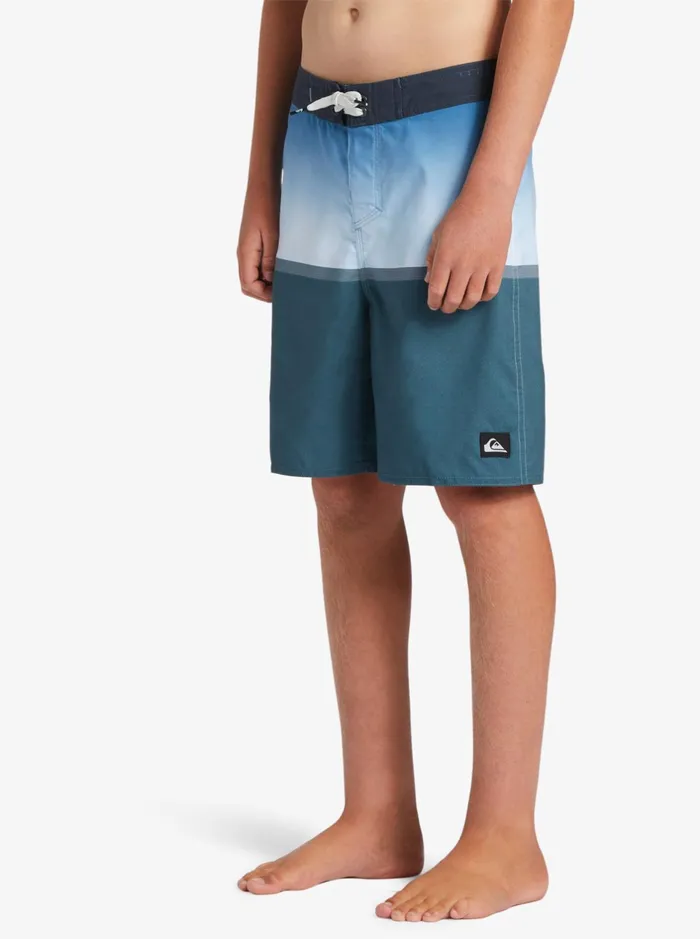 Shorts Boys Quiksilver Boys 816 Everyday Division 17034 Boardshorts Aegean Blue Shorts Boys Quiksilver Boys 816 Everyday Division 17034 Boardshorts Aegean Blue