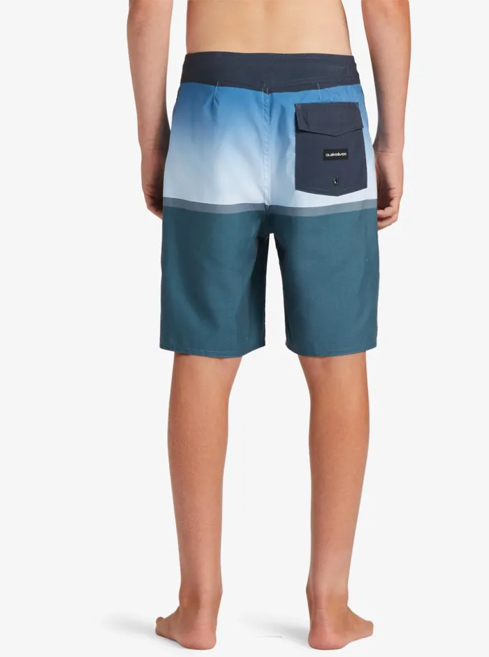 Shorts Boys Quiksilver Boys 816 Everyday Division 17034 Boardshorts Aegean Blue Shorts Boys Quiksilver Boys 816 Everyday Division 17034 Boardshorts Aegean Blue