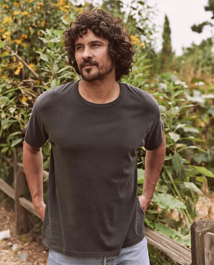 Tshirts Men039s The Great The Men039s Boxy Crew Washed Black