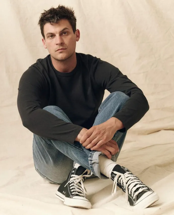 Tshirts Men039s The Great The Men039s Pure Knits Long Sleeve Slim Crew Almost Black Tshirts Men039s The Great The Men039s Pure Knits Long Sleeve Slim Crew Almost Black