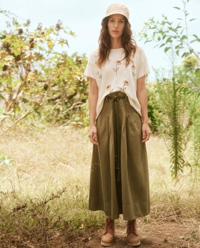 Tops Women039s The Great The Boxy Crew Washed White With Sunflower Embroidery