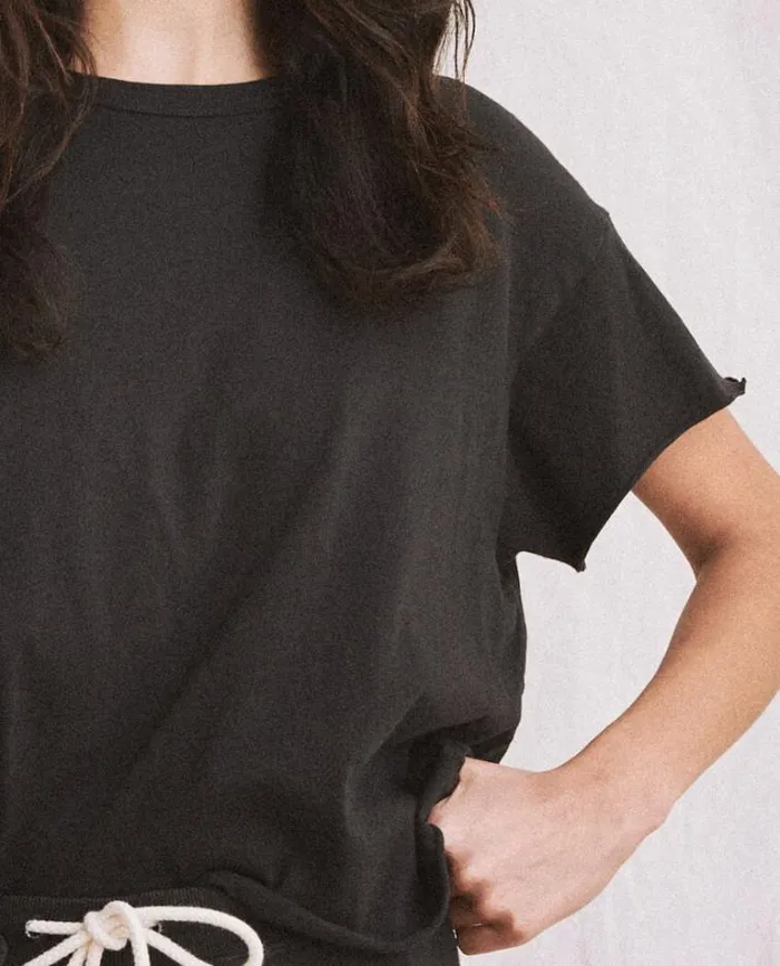 Tops Women039s The Great The Crop Tee Almost Black