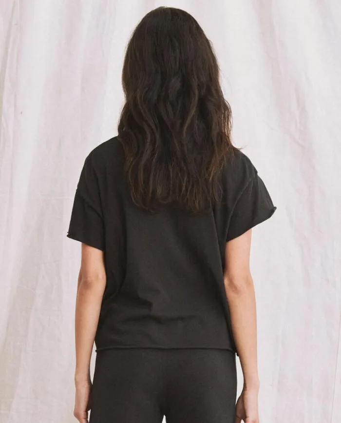 Tops Women039s The Great The Crop Tee Almost Black