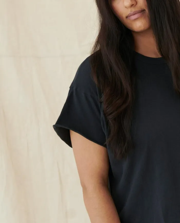 Tops Women039s The Great The Crop Tee Almost Black