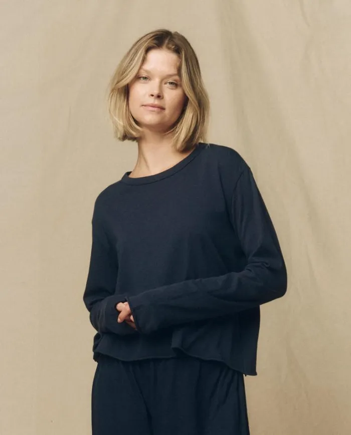 Tops Women039s The Great The Long Sleeve Crop Tee True Navy
