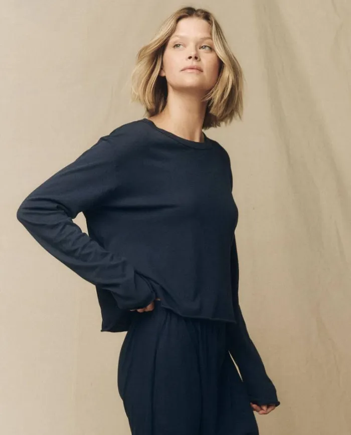 Tops Women039s The Great The Long Sleeve Crop Tee True Navy