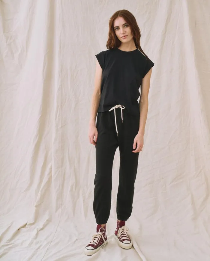 Tops Women039s The Great The Peak Shoulder Tee Almost Black