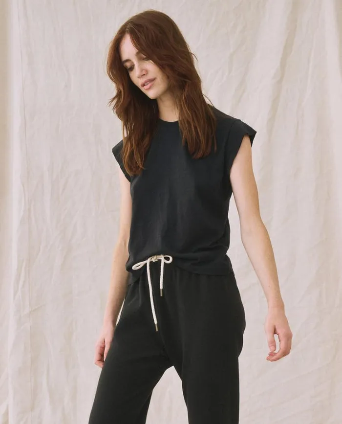 Tops Women039s The Great The Peak Shoulder Tee Almost Black
