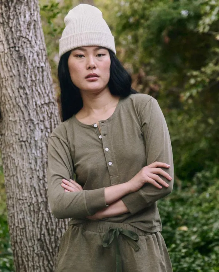 Tops Women039s The Great The Plunge Henley Faded Army