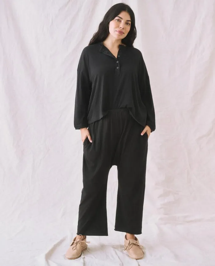 Tops Women039s The Great The Shrunken Henley Almost Black