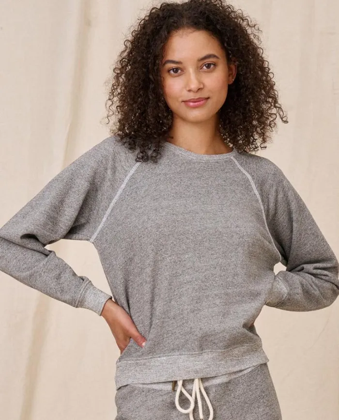 Tops Women039s The Great The Shrunken Sweatshirt Varsity Grey