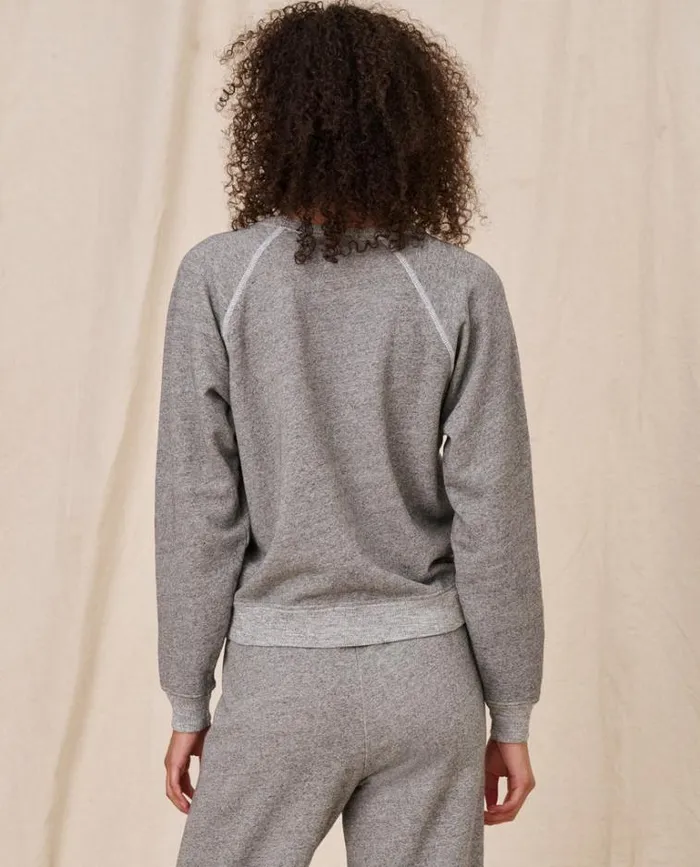 Tops Women039s The Great The Shrunken Sweatshirt Varsity Grey