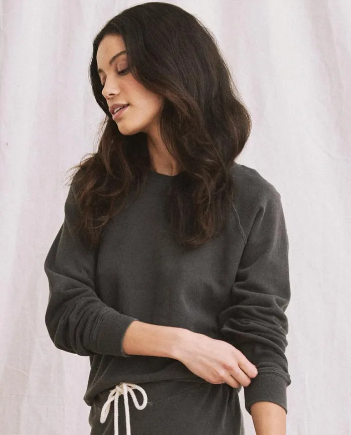 Tops Women039s The Great The Shrunken Sweatshirt Washed Black