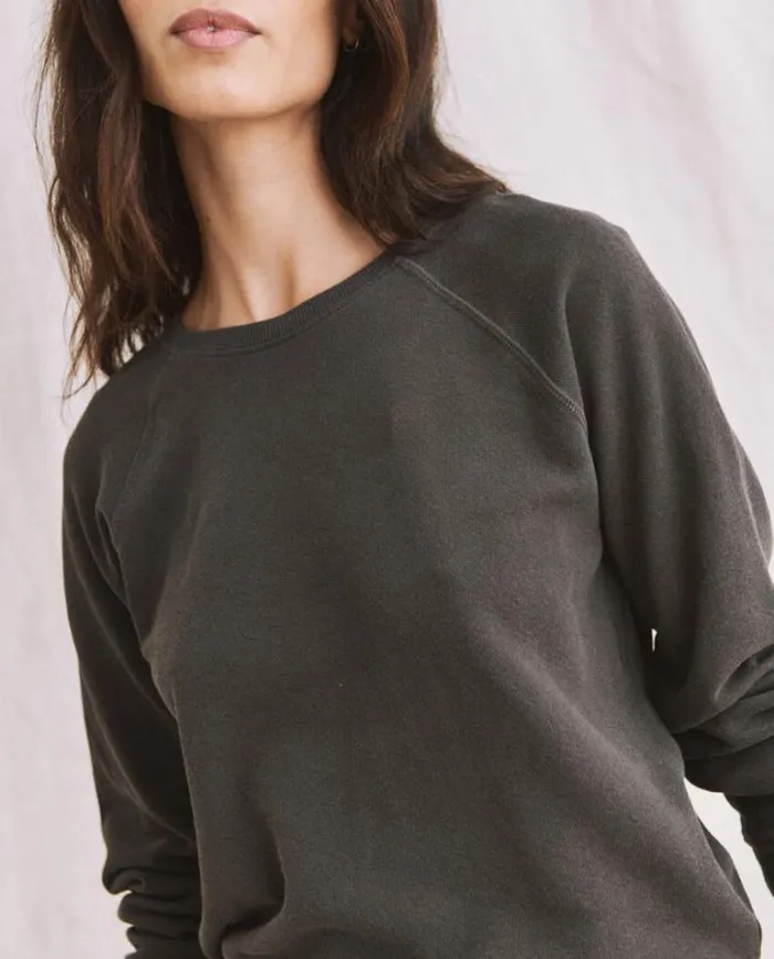 Tops Women039s The Great The Shrunken Sweatshirt Washed Black
