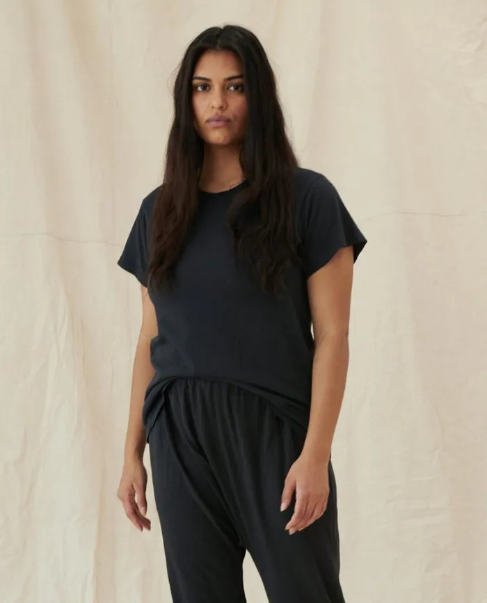 Tops Women039s The Great The Slim Tee Almost Black