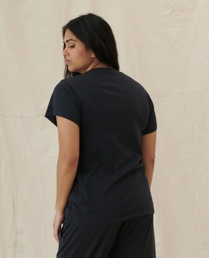 Tops Women039s The Great The Slim Tee Almost Black