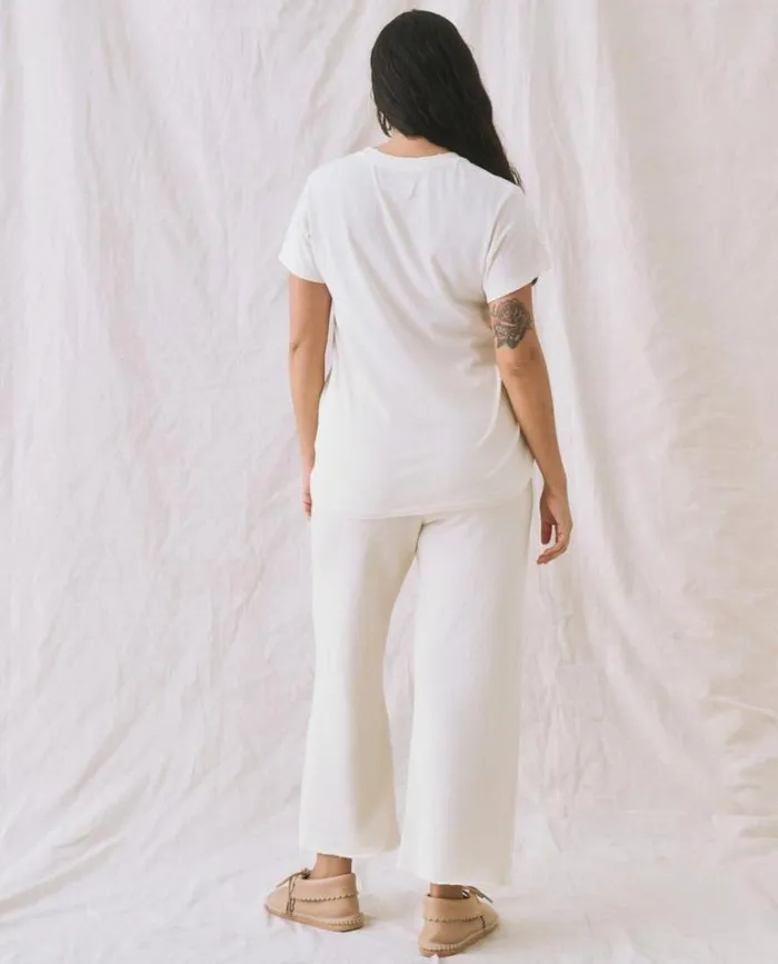 Tops Women039s The Great The Slim Tee Washed White