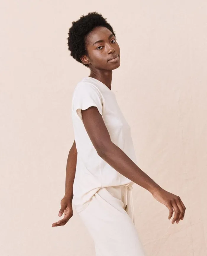 Tops Women039s The Great The Slim Tee Washed White