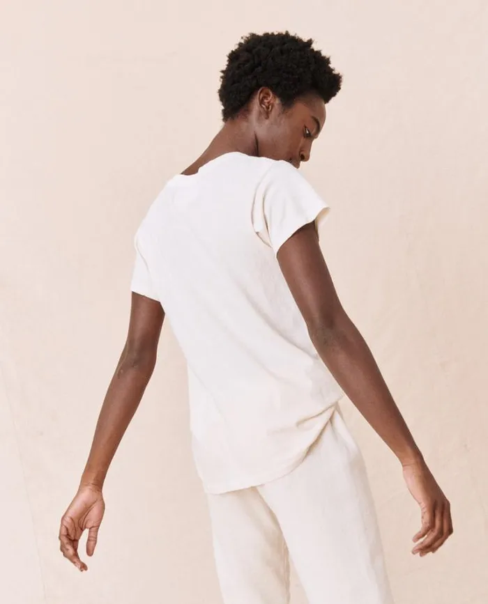 Tops Women039s The Great The Slim Tee Washed White