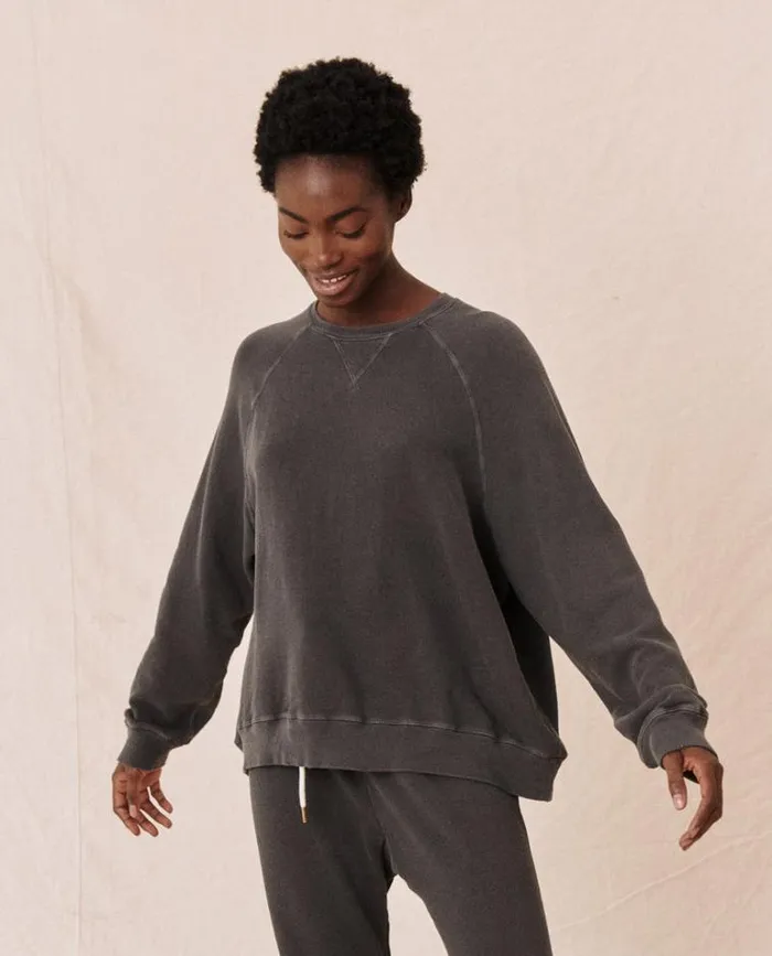 Tops Women039s The Great The Slouch Sweatshirt Washed Black
