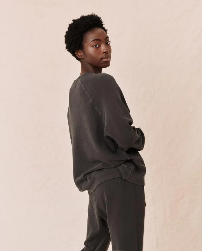 Tops Women039s The Great The Slouch Sweatshirt Washed Black