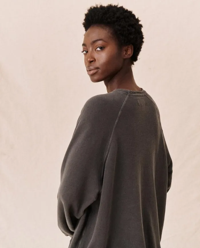 Tops Women039s The Great The Slouch Sweatshirt Washed Black